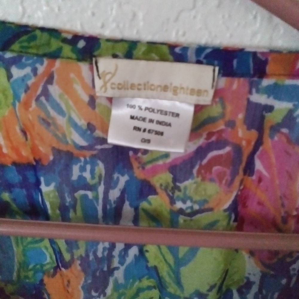 Shirts - Picture 5 of 6